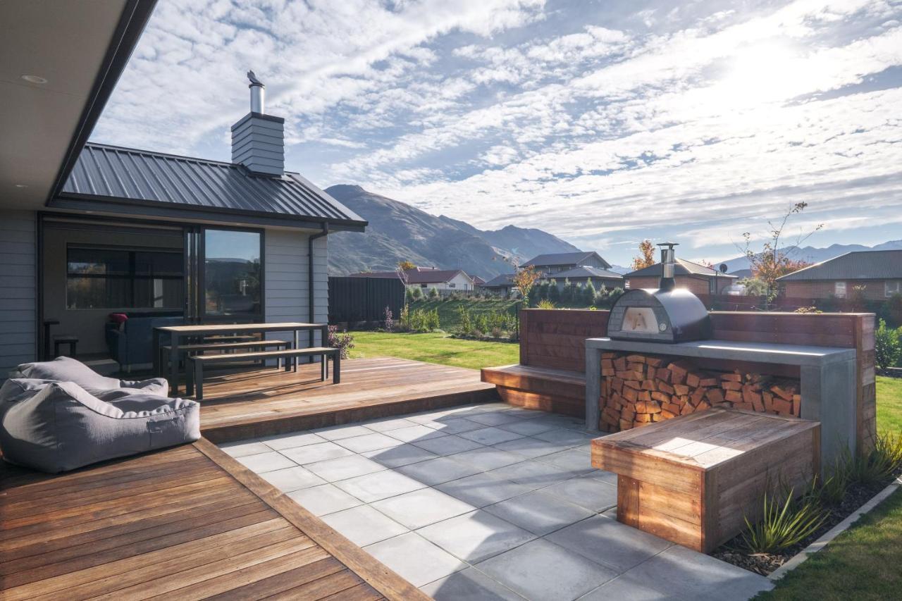 Sapphire Spring Rise Villa Wanaka Esterno foto